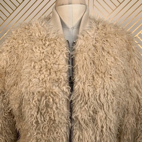 Chaser Faux Fur Lamby‎ Bomber Jacket in Cream - Picture 3 of 12